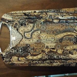 Monroe & Main Shirt, 95% Polyester, 5% Spandex Black, gold and white